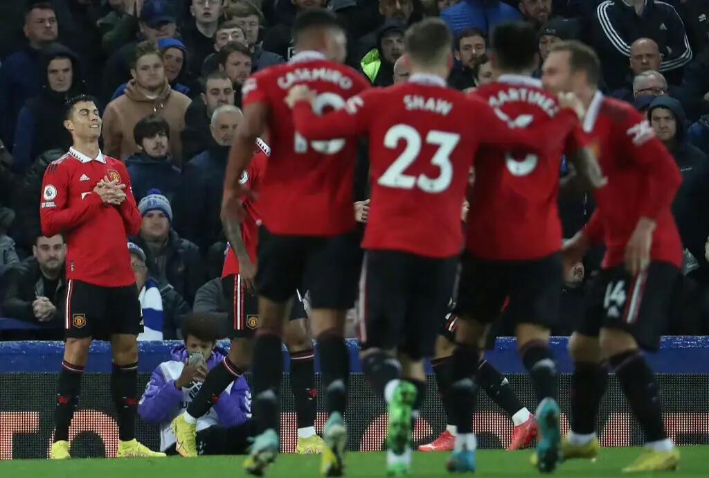 关于C罗替补上场改变战局，拜仁防线瞬间崩溃！的信息