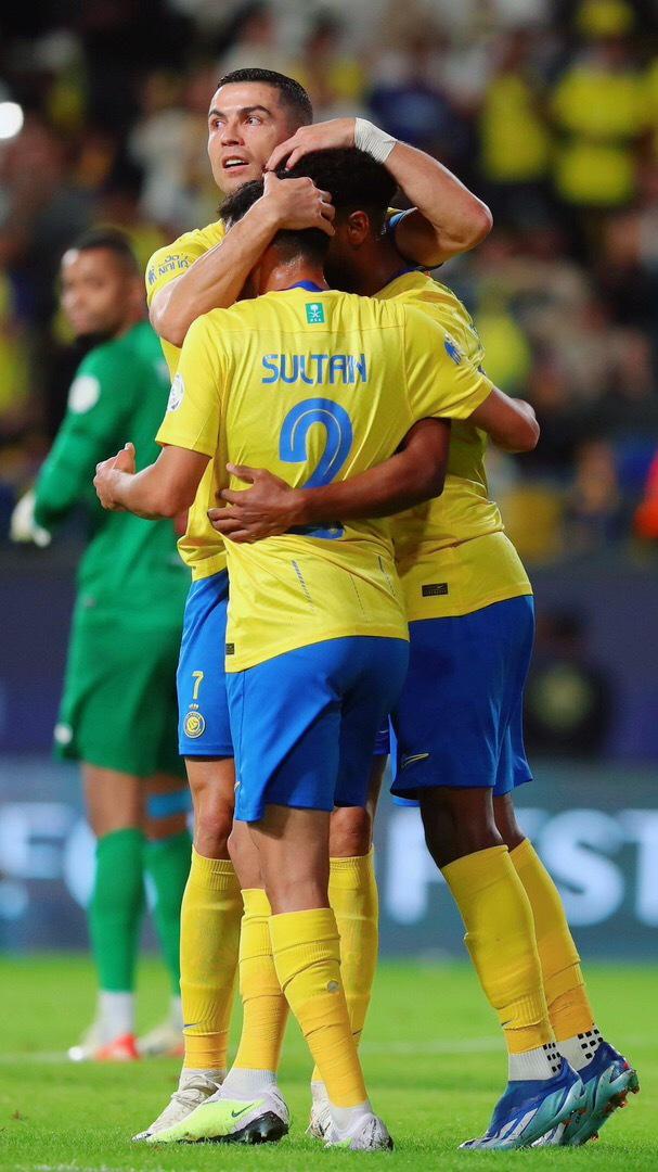 关于海港再度上演帽子戏法，内马尔后防线成筛子！的信息